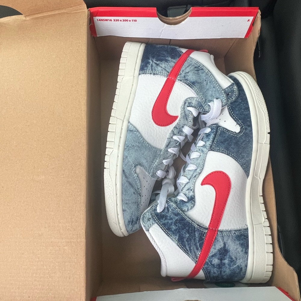 Nike dunks women size 36